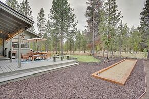 Sunriver Resort Home: Near Skiing, Town & Trails
