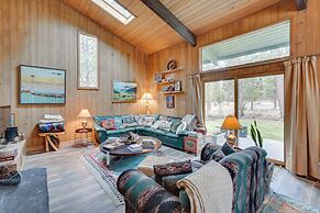 Sunriver Resort Home: Near Skiing, Town & Trails