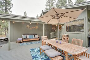 Sunriver Resort Home: Near Skiing, Town & Trails