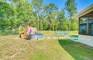 Citrus Springs Retreat w/ Grill & Screened Porch!