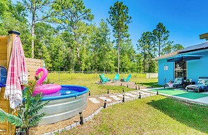 Citrus Springs Retreat w/ Grill & Screened Porch!