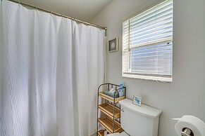 Citrus Springs Retreat w/ Grill & Screened Porch!