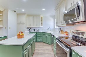 9 Mi to Ray Roberts Lake: Texas Retreat w/ Pool