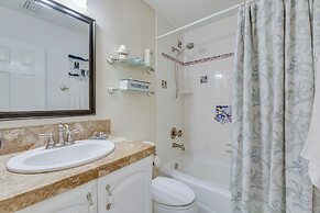 Pet-friendly Freeport Home - 2 Mi to Beach!