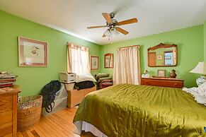 Peaceful Necedah Retreat: 3 Mi to Lakes!