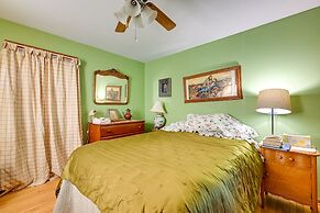 Peaceful Necedah Retreat: 3 Mi to Lakes!