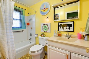 Peaceful Necedah Retreat: 3 Mi to Lakes!