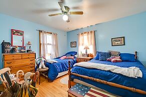 Peaceful Necedah Retreat: 3 Mi to Lakes!