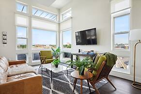 Skyline Penthouse | Espadin LoHi