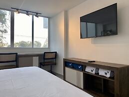 Minarete By Wynwood House