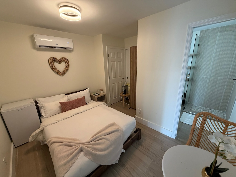 Seahorse Beach Bungalows