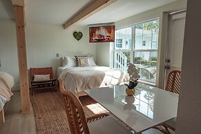 Seahorse Beach Bungalows