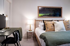 Powder Pines Retreat Revelstoke Vacation