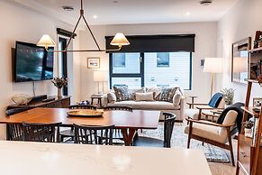 Powder Pines Retreat Revelstoke Vacation