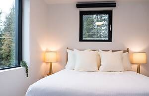 Powder Pines Retreat Revelstoke Vacation