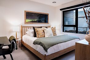 Powder Pines Retreat Revelstoke Vacation