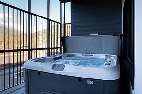 Mountainside Revival Revelstoke Vacations