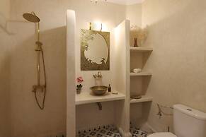 Riad la fayette bed & breakfast