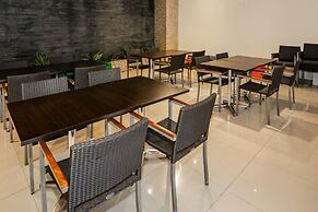 Capital O 93347 Glodok Inn By NAM Near Glodok Plaza