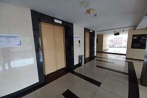 OYO 93352 Apartement Gateway Cicadas By Db Rent