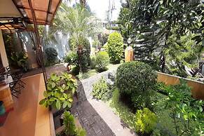 OYO 93358 Sukamulya Homestay