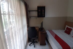 OYO 93358 Sukamulya Homestay