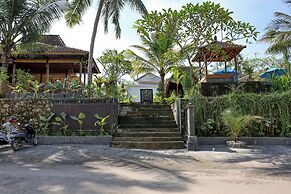 Kelingking Tatakan Bungalow