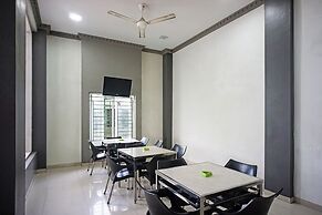 OYO 93355 Maestro Home Syariah