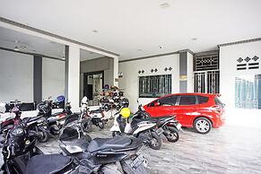 OYO 93355 Maestro Home Syariah