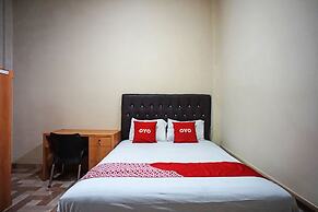 OYO 93355 Maestro Home Syariah