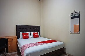 OYO 93355 Maestro Home Syariah