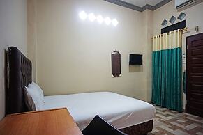 OYO 93355 Maestro Home Syariah