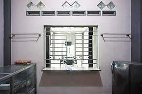 OYO 93355 Maestro Home Syariah