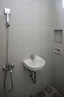 OYO 93355 Maestro Home Syariah