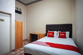 OYO 93355 Maestro Home Syariah