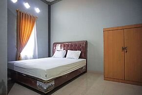 OYO 93355 Maestro Home Syariah