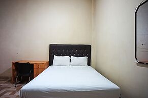 OYO 93355 Maestro Home Syariah