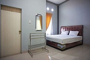 OYO 93355 Maestro Home Syariah