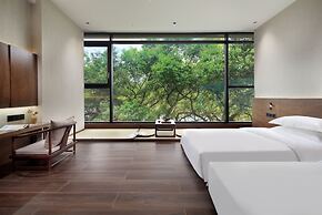 Riverside Wing Hotel Guilin