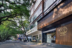 Riverside Wing Hotel Guilin