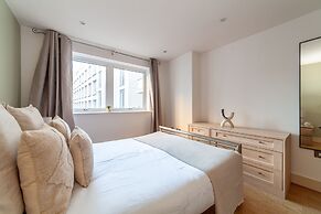 The London Bridge Collection