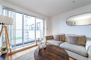 The London Bridge Collection