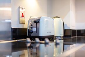 The London Bridge Collection