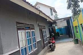 OYO 93359 Kawi Homestay