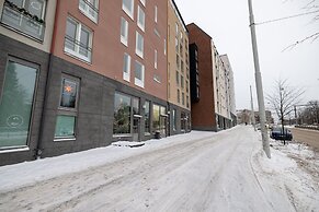 2ndhomes Gorgeous & Unique Top Floor Apt