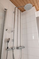 2ndhomes Gorgeous & Unique Top Floor Apt