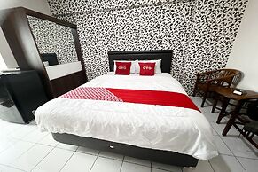 OYO 93369 Apartemen Gateway Cicadas By Qq Rent 2