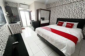 OYO 93369 Apartemen Gateway Cicadas By Qq Rent 2