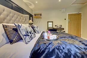 The Bridge House Henley