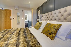 The Bridge House Henley